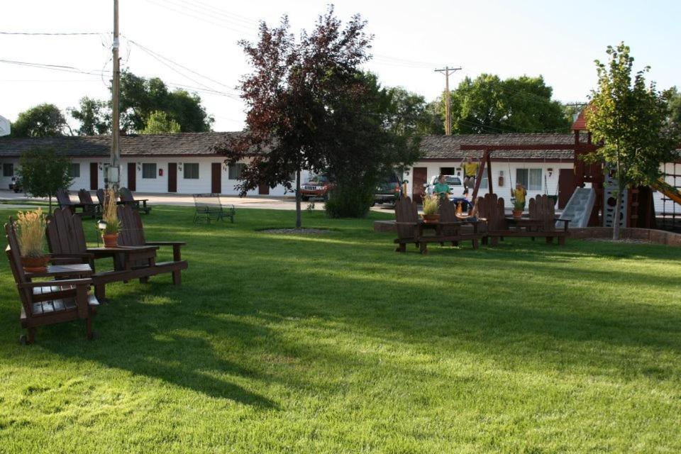 Covered Wagon Motel Lusk Wy Dış mekan fotoğraf